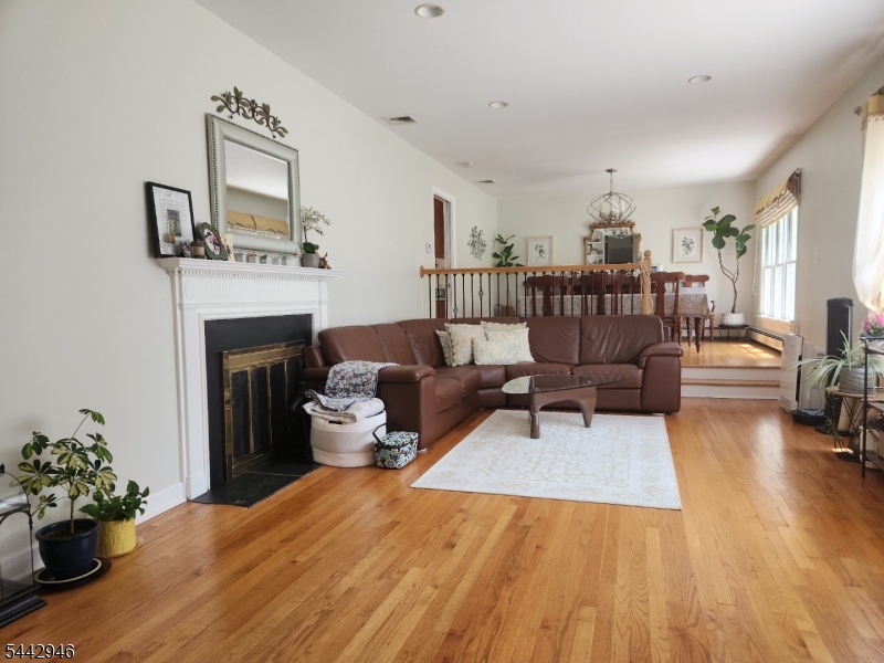 9 Fox Rd