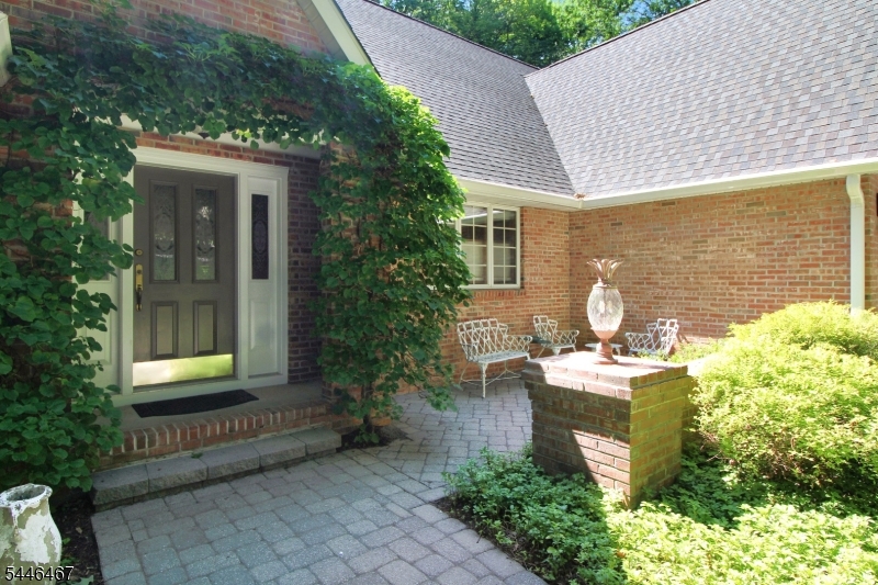 7 Janice Dr