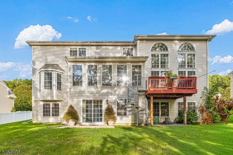 9 Red Maple Ln