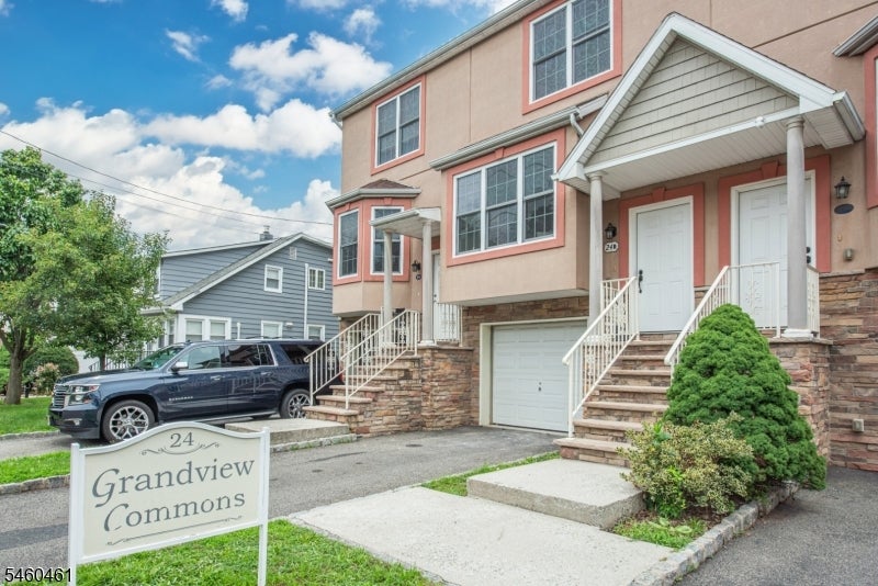 24 Van Pelt Pl B