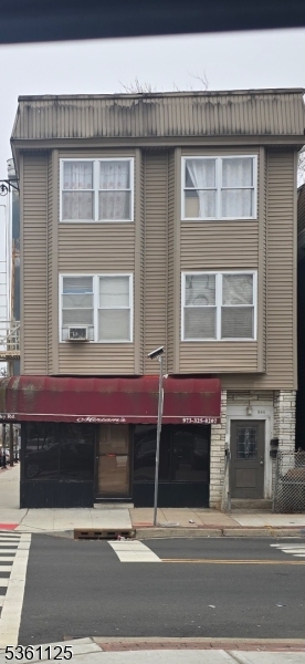 544 Valley Rd