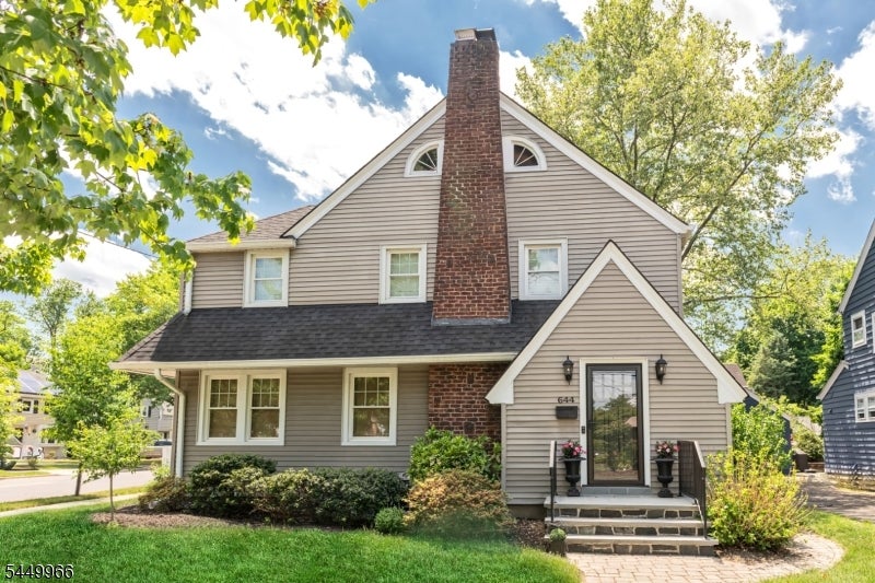 644 Linwood Ave