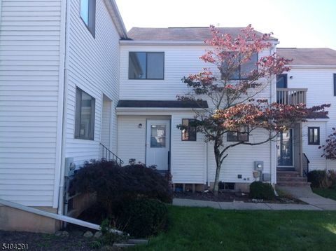 12 Pear Ct Raritan Twp. NJ 08822