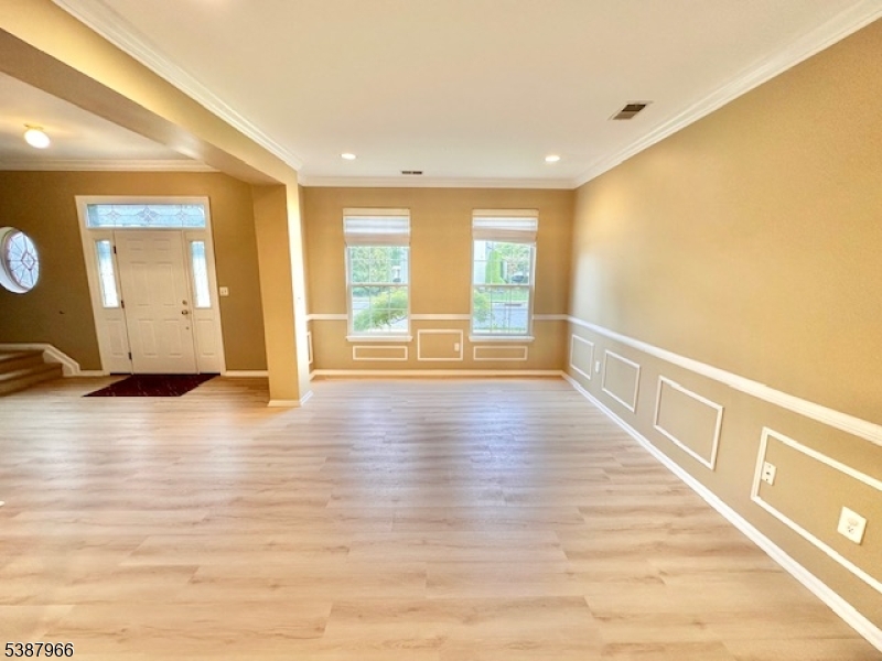 3 Mountain Laurel Rd