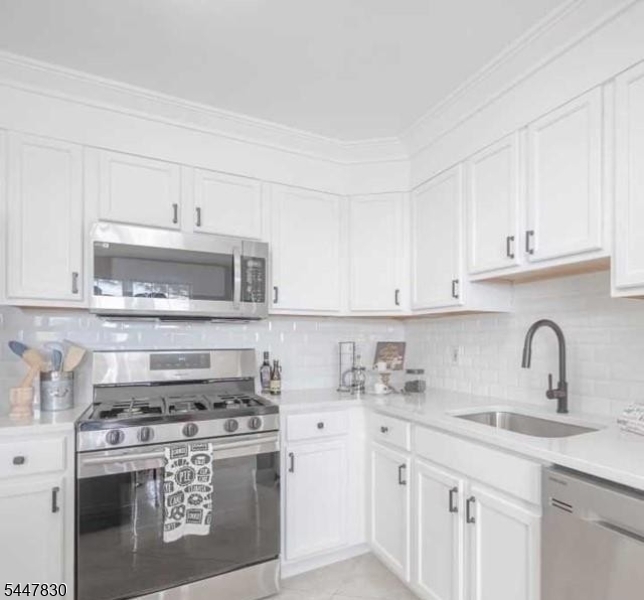 7401 Dane Ct Left