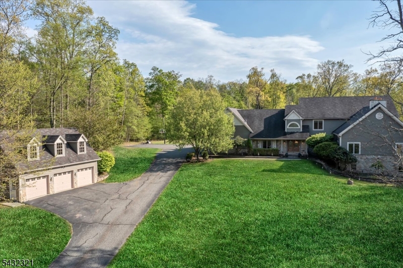 65 Gunn Rd