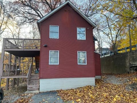 211 Hamburg Tpke Bloomingdale Boro NJ 07403