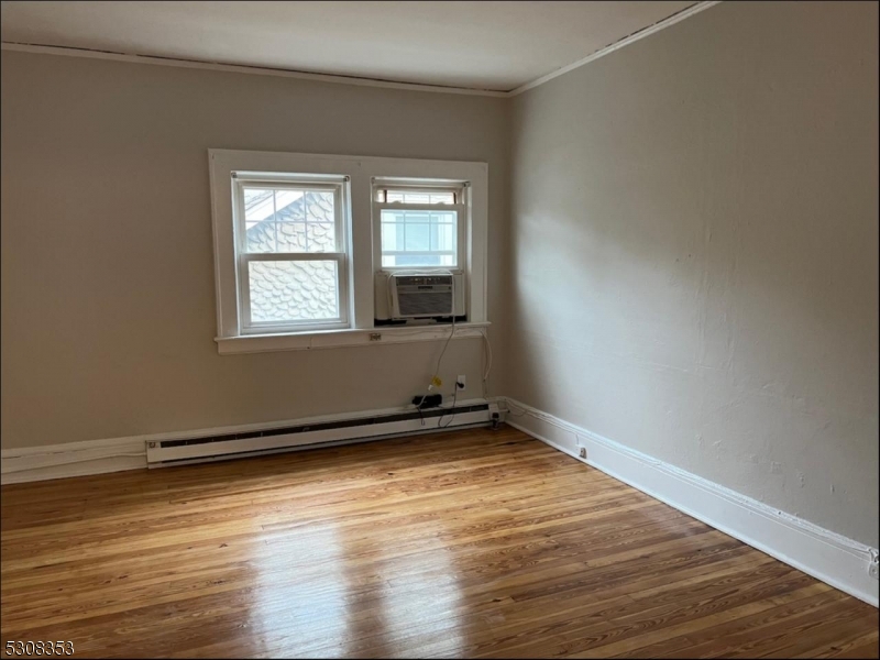 28 Walnut Pkwy 3
