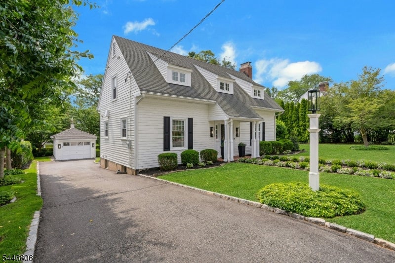 35 Hamilton Rd