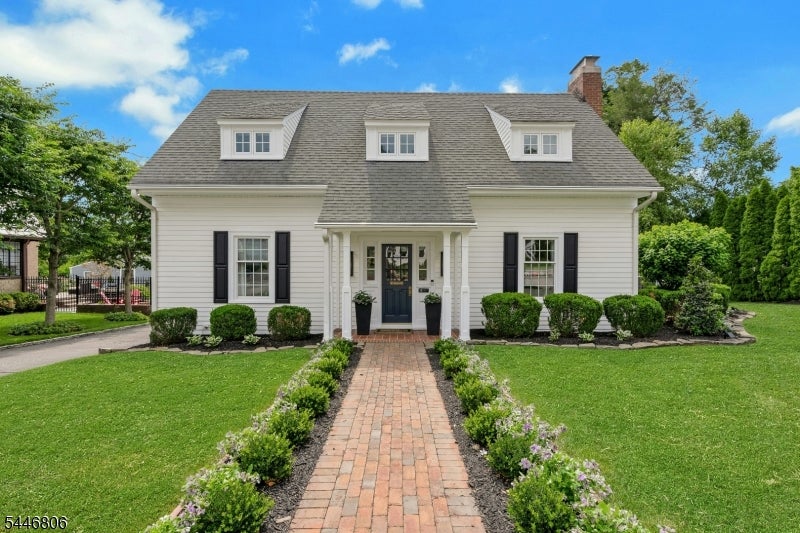 35 Hamilton Rd