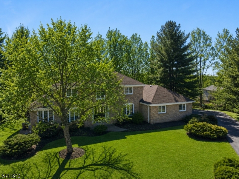 50 Pinewood Cres