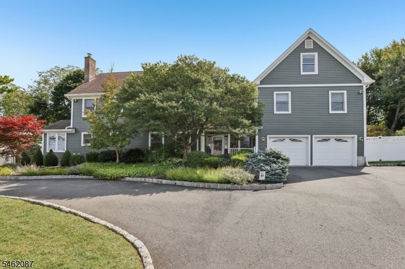 36 Everett