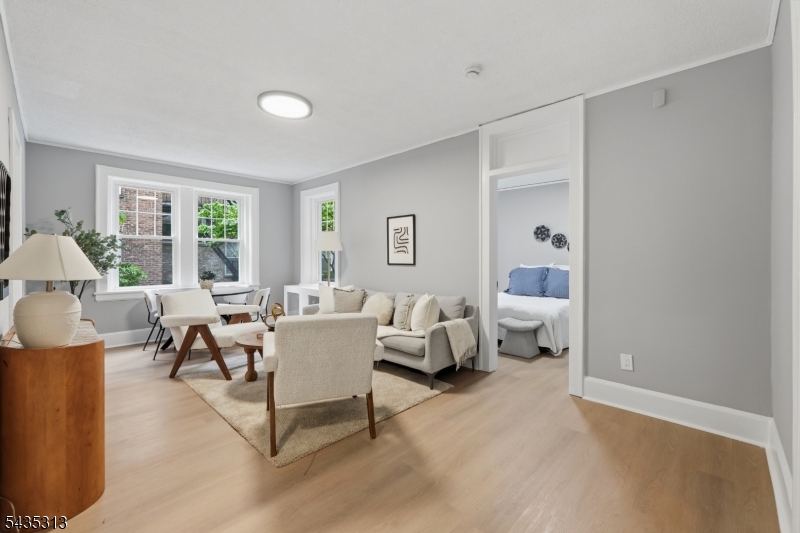 49 Park Ave Unit 5 5