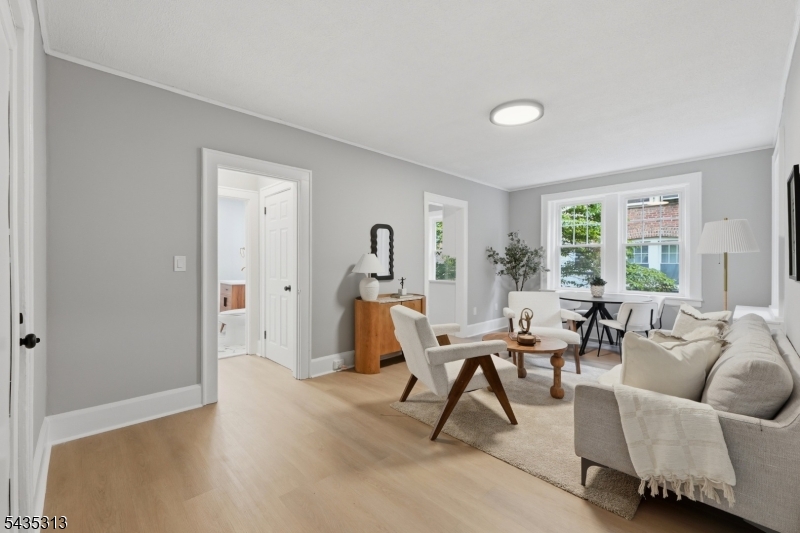 49 Park Ave Unit 5 5