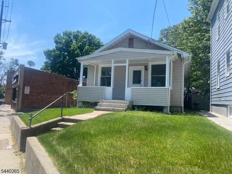 1262 Liberty Ave