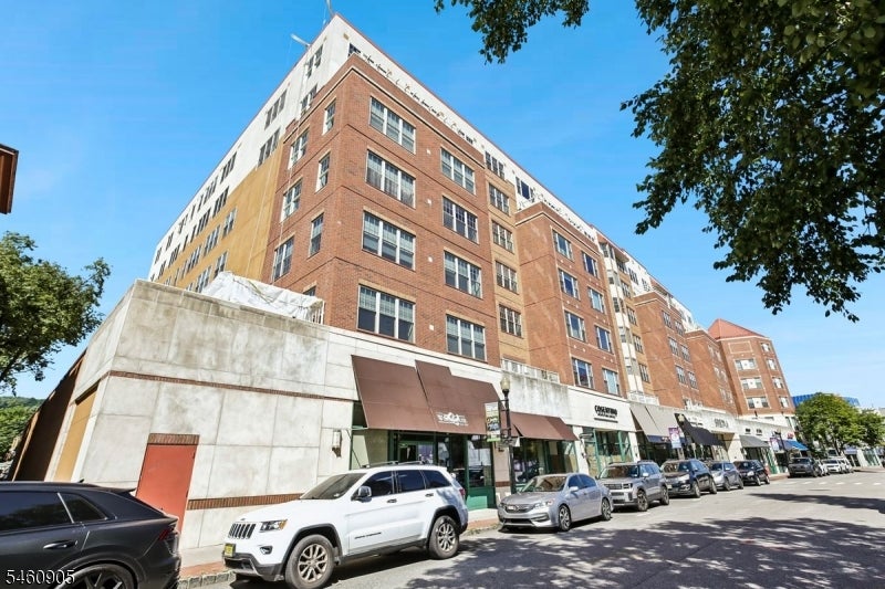 48 S Park St 517