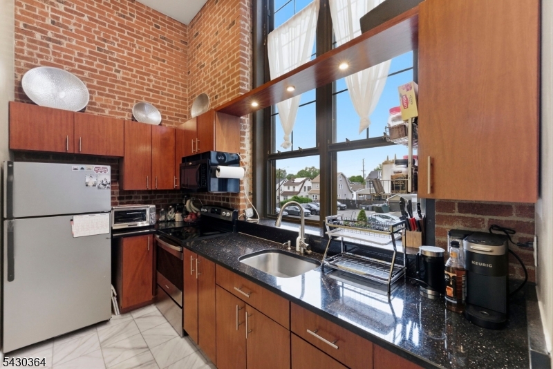 366-382 Trenton Ave 2F