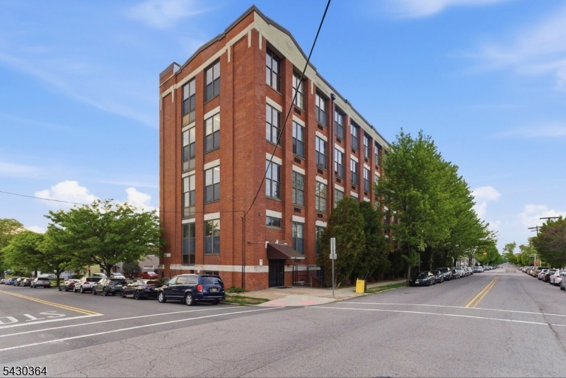 366-382 Trenton Ave 2F