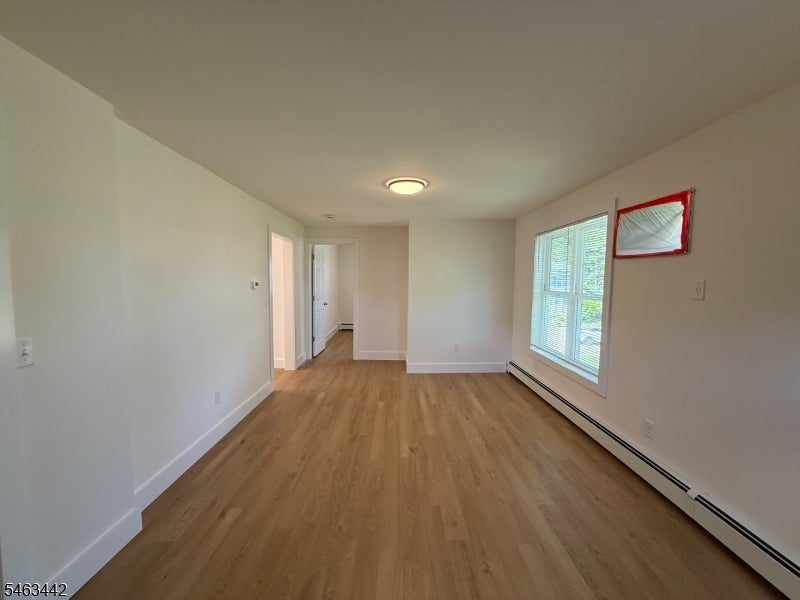 391 Hollywood Ave