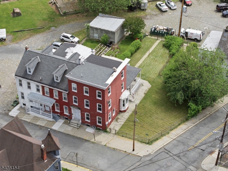 60 Brainard St