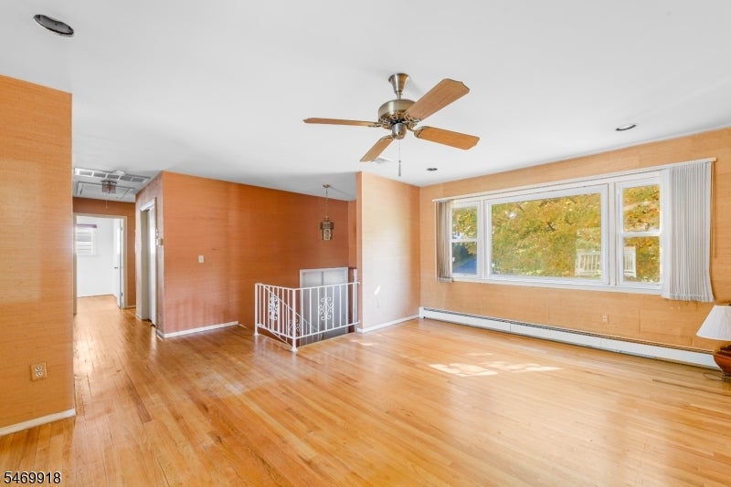 10 Barton Ln