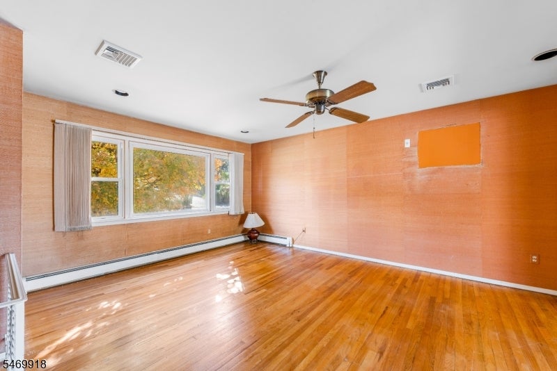 10 Barton Ln