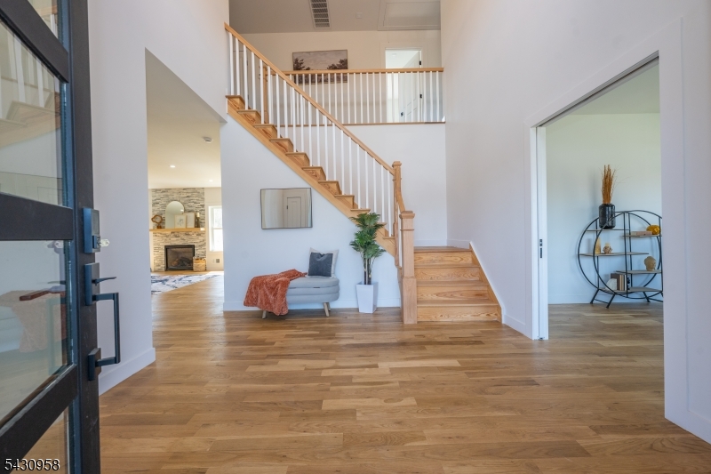 7 Emerald Dr