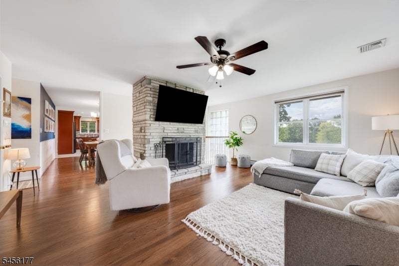 27 Dalewood Rd