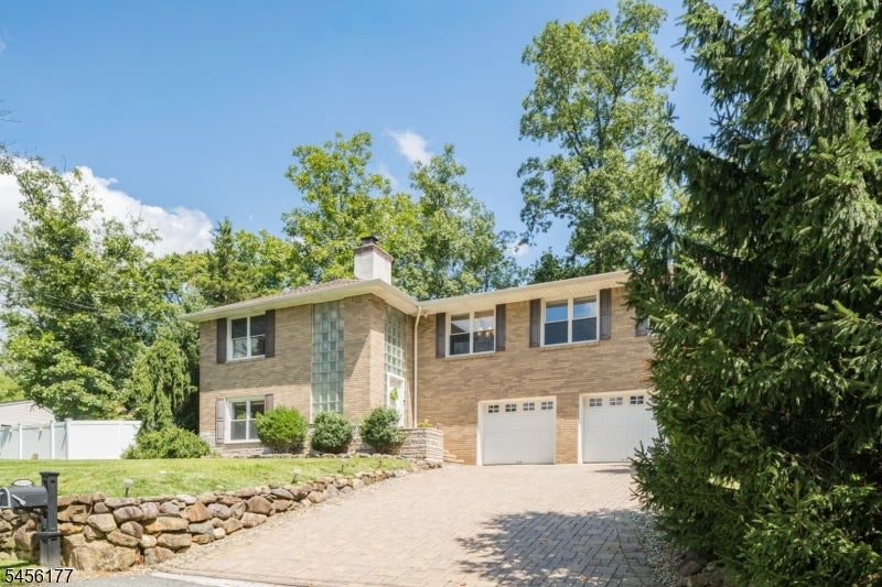 27 Dalewood Rd