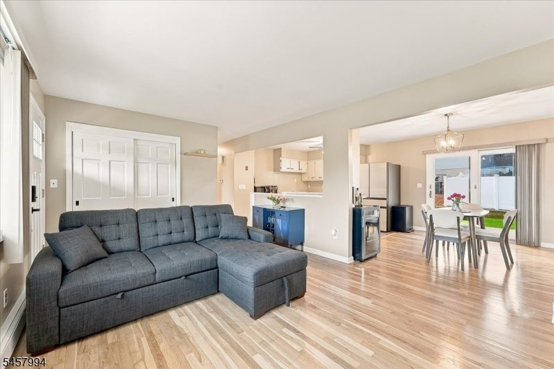 2 Crescent Rd