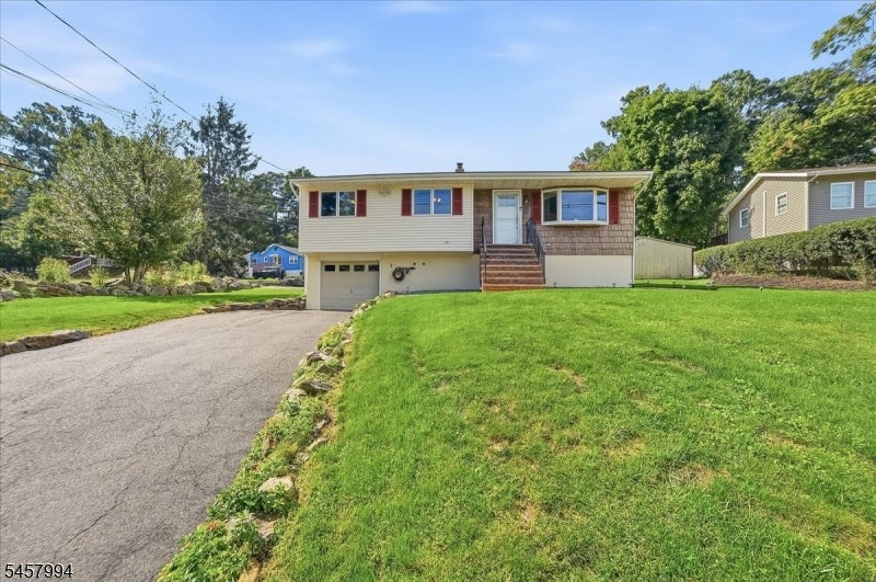 2 Crescent Rd