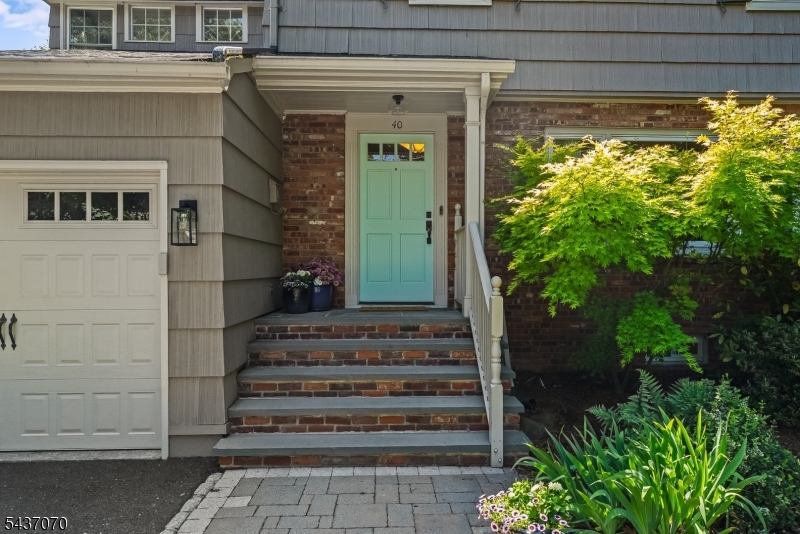 40 Collinwood Rd