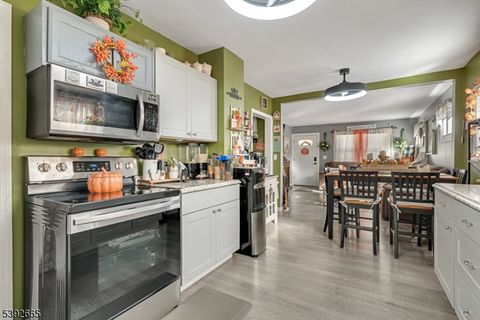 Photo of 1315 Gress St, Manville, NJ 08835 (MLS # 3994015)