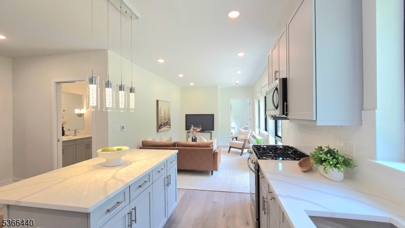 135 Fairfield Rd 101