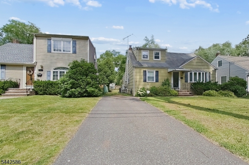 747 Brookside Rd