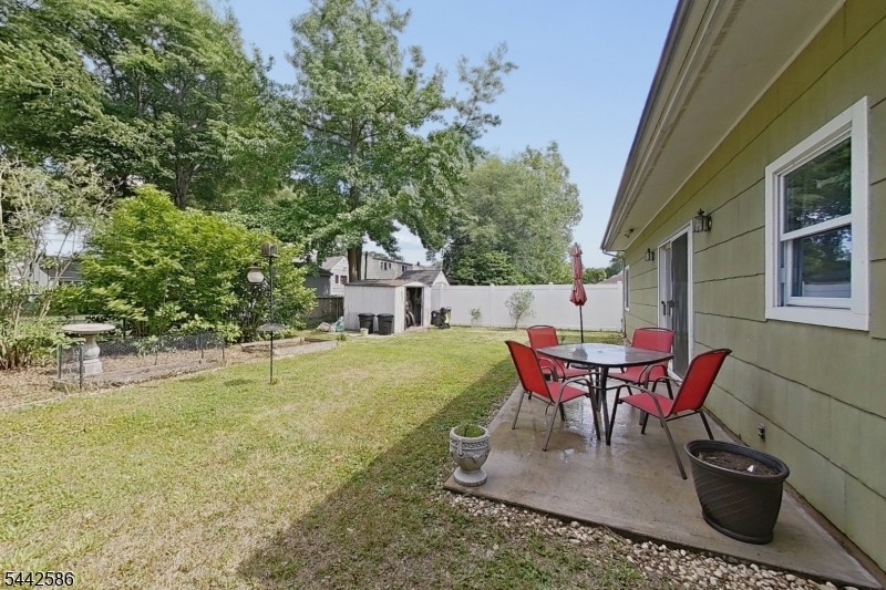 747 Brookside Rd