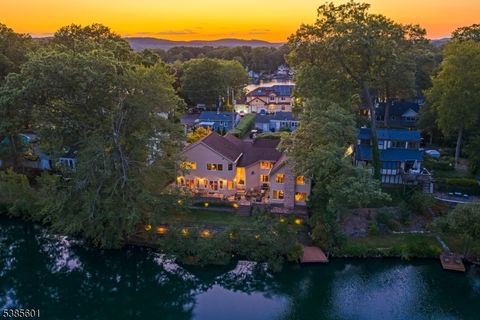 12 Ridgewood Pkwy E Denville Twp. NJ 07834
