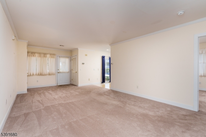 11 Wilshire Ter