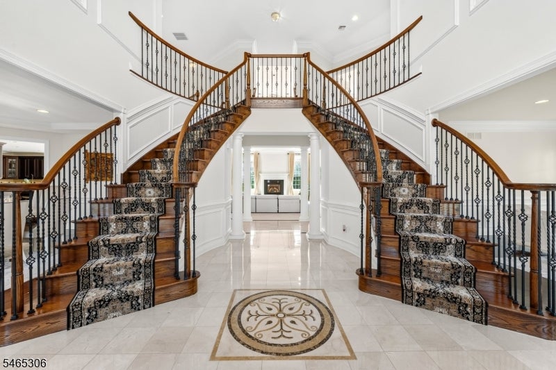 10 Raker Ct
