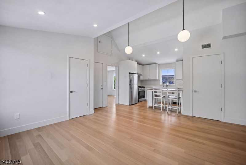 75 Midland Ave 2
