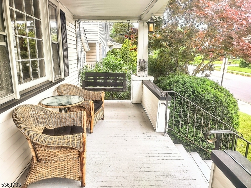 95 Maitland Ave