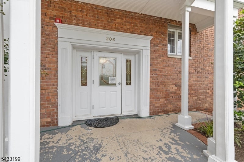 206 Main St 23