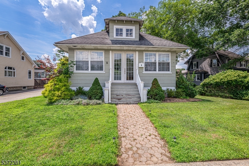 6 Center St