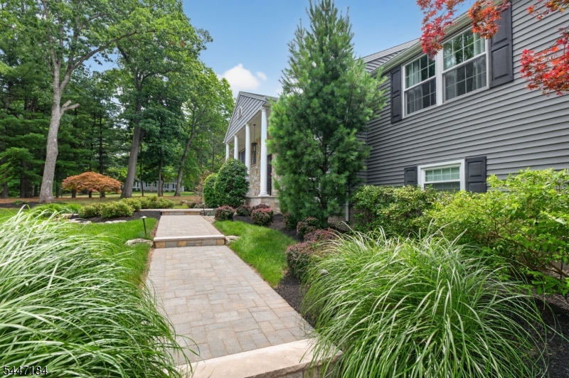 10 Berkshire Dr