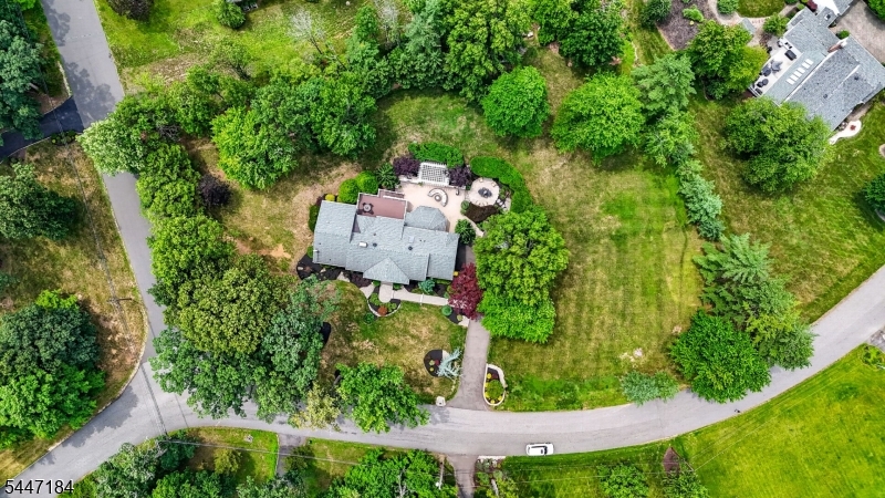 10 Berkshire Dr