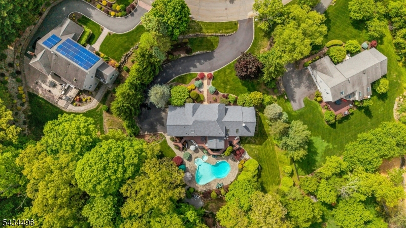 15 Skytop Dr