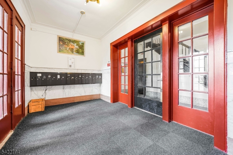 420 Bloomfield Ave 304