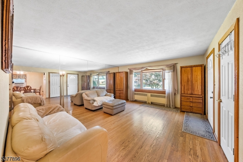 30 Cathedral Ave