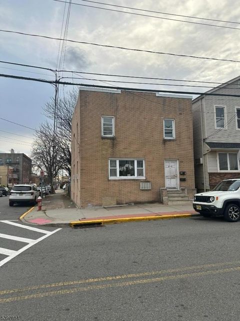 410 Cliff St Fairview Boro NJ 07022