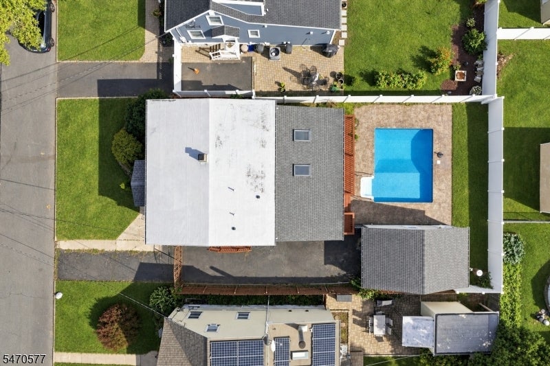 1138 Mayfair Dr